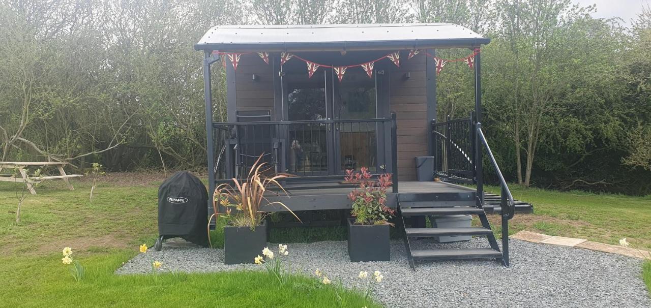 Peppercorn Pod At Beck House Glamping Hotel Salmonby Exterior photo